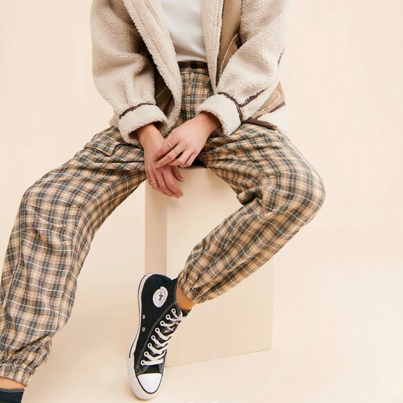 Free People Back Street Pants Plaid Tapered Joggers Tan Brown Sz Small - Picture 2 of 13